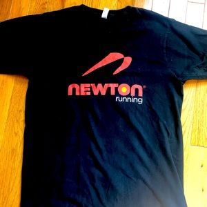 Men’s Newton Running cotton shirt. Size M.